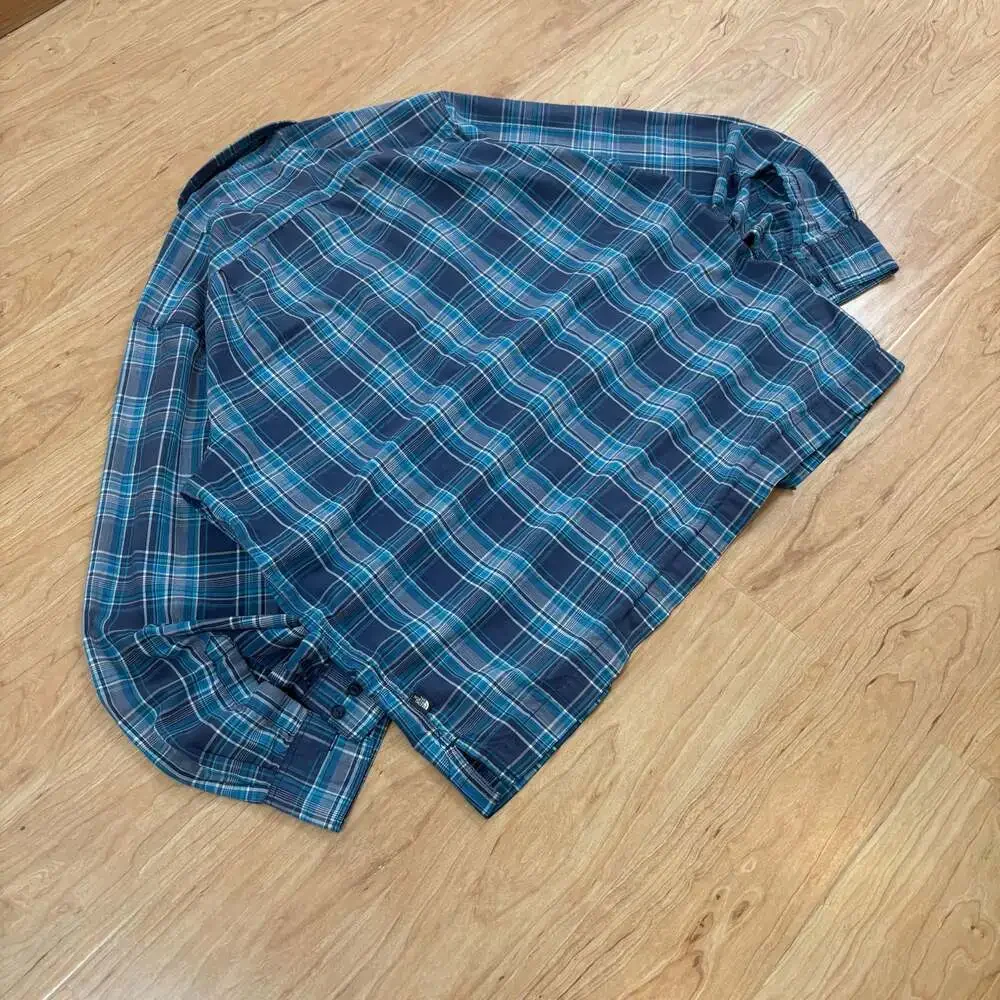 The North Face Men's Blue Plaid Long Sleeve Button-Up Shirt Size XL